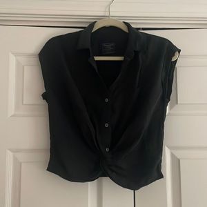 Abercrombie & fitch short sleeve black button down top with cinched waist